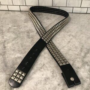Hot Topic Belt 80s Pyramid Studded Mens XL Black Snap Buckle Punk Goth Emo